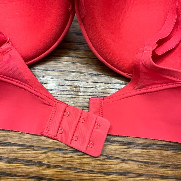 Maidenform Dreamwire T Shirt Bra, Padded, Underwire, Red, 34D, DM2300 - Picture 6 of 7